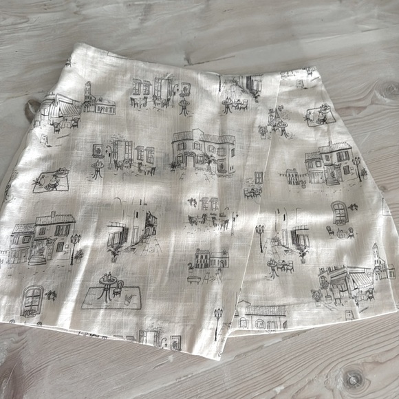 Elodie Cream Asymmetrical Skirt w/ built in shorts - Picture 4 of 5